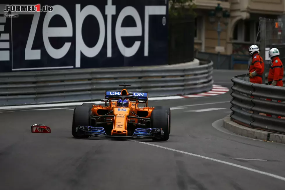 Foto zur News: Fernando Alonso (3): Eigentlich sehen wir den Spanier bei 2,5, aber Halbnoten gibt&#039;s bei uns nicht. Vandoorne stellte er wie immer klar in den Schatten. Allerdings benötigte er auch dessen Schützenhilfe, um vor Verstappen zu bleiben. Bis ihn das Getriebe im Stich ließ. Sonst wäre P7 möglich gewesen.