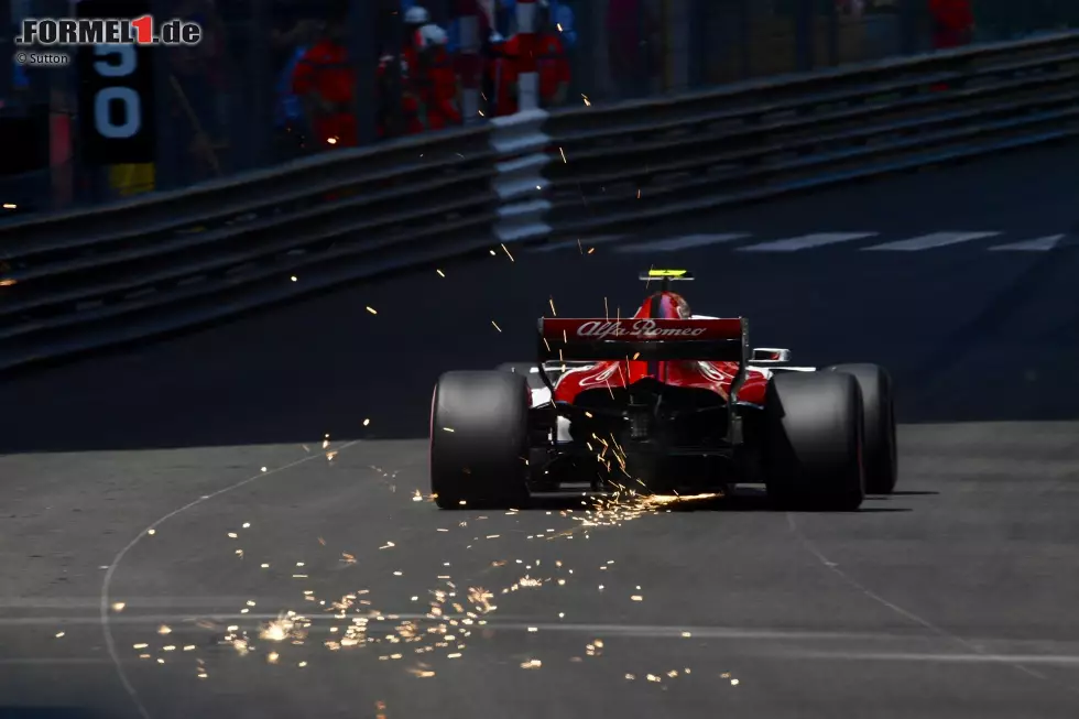 Foto zur News: Charles Leclerc (3): Die vielleicht beste 3 des Monaco-Wochenendes gibt&#039;s für den Lokalmatador. In Trainings und Qualifying zeigte er sein Talent. Im Rennen steckte er hinter Hartley fest. Der Crash war nicht sein Fehler: Bremsversagen. Eher lobenswert, wie er noch versuchte, dem Toro Rosso auszuweichen.