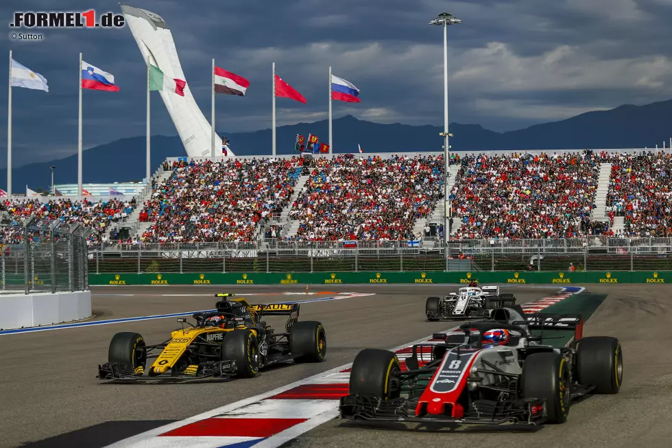 Foto zur News: Romain Grosjean (4): Mit einem Haas auf dieser Strecke nicht in die Punkte zu fahren, ist kein Ruhmesblatt. Grosjean verlor in Runde acht gleich zwei Positionen, kam dann zum Boxenstopp - aber auch mit frischen Reifen konnte er keinen Vorwärtsdrang entwickeln. Klar im Schatten von Magnussen.