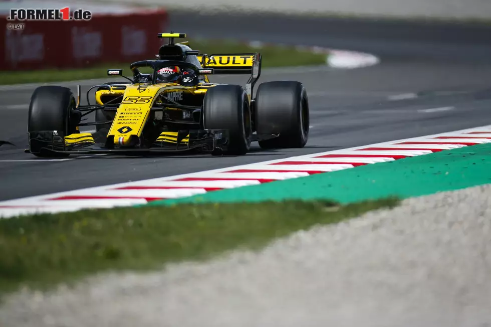 Foto zur News: Carlos Sainz (3): Der Spanier hat beim Heimrennen das aus dem Renault herausgeholt, was Hülkenberg wegen seiner Probleme nicht herausholen konnte. So viel besser als der McLaren wird der Renault wohl kaum sein. Trotzdem hat er Alonso hinter sich gehalten.