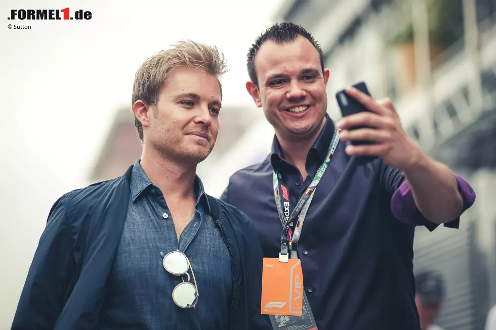 Foto zur News: ... oder sogar ein Selfie mit Nico Rosberg.