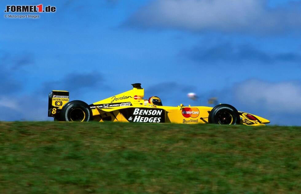 Foto zur News: 1999 gewinnt Heinz-Harald Frentzen mit dem Jordan 199 zwei Grand Prix. Mit WM-Rang drei ist das Team erfolgreich wie nie zuvor.