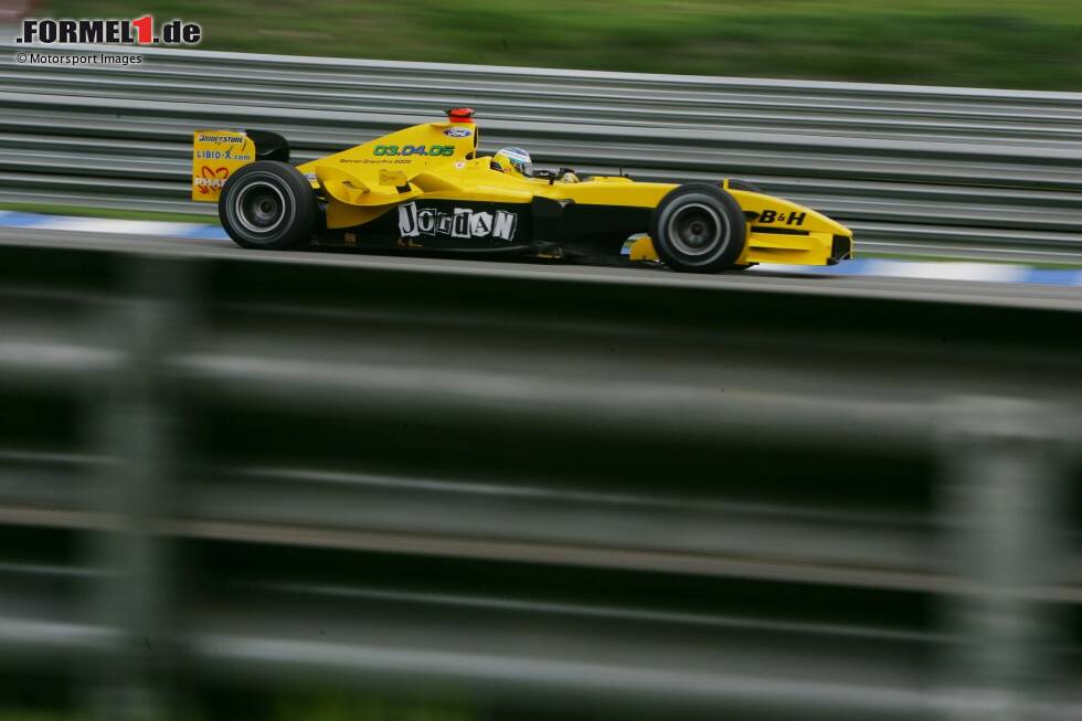 Foto zur News: Mit Nick Heidfeld und Timo Glock sitzen 2004 zwei Deutsche am Steuer des EJ14, doch Erfolge gelingen beiden mit dem unterlegenen Auto nicht.