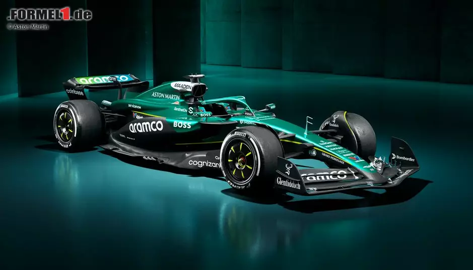 Foto zur News: Aston Martin stellt vor: Mit dem AMR25 sollen Fernando Alonso und Lance Stroll wieder regelmäßig weiter vorne mitspielen in der Formel 1. Es ist das letzte Jahr mit Kundenmotoren von Mercedes, ehe 2026 der Honda-Deal beginnt.