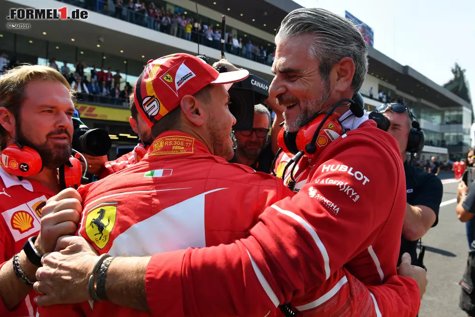 Foto zur News: 01. Ferrari (166 Millionen Euro): 34 Millionen aus dem CCB-Topf, dazu weitere 59 als am längsten engagiertes Team in der Formel 1 - die Scuderia muss nicht Weltmeister werden, um am meisten Geld zu verdienen. Selbst als WM-Letzter 2017 hätte Ferrari P3 der Geldrangliste belegt!