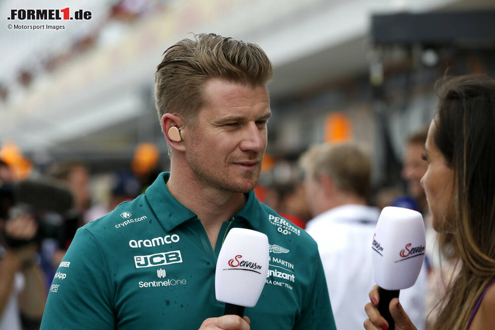 Foto zur News: Nach der Saison 2019 verlässt Hülkenberg die Formel 1 - vorläufig. In den kommenden drei Jahren hält er sich mit einem Expertenjob für ServusTV und vereinzelten Einsätzen als Reservepilot für Racing Point/Aston Martin über Wasser. Bei denen kann er durchaus überzeugen, weshalb ...