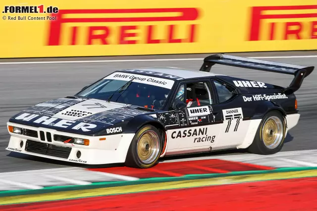 Foto zur News: Bei der Legendenparade im Rahmen des Formel-1-Grand-Prix auf dem Red-Bull-Ring waren zahlreiche Motorsport-Idole mit von der Partie. Niki Lauda, Gerhard Berger und Co. waren in historischen Fahrzeugen aus der Deutschen Rennsport-Meisterschaft unterwegs.