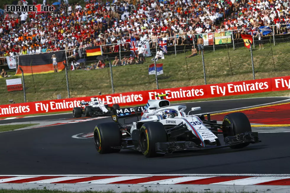 Foto zur News: Sergei Sirotkin (4): Hat zumindest nichts kaputtgemacht, das muss man ihm zugutehalten. Im Regen-Qualifying nach dem Crash-Verbot des Teams auf verlorenem Posten. Im Rennen nur Statist, aber er kann auch die beste Leistung seines Lebens zeigen und würde mit dem Auto keine Punkte holen.