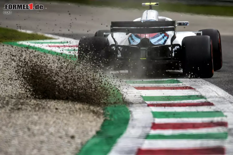 Foto zur News: Sergei Sirotkin (3): Unsere Stammleser wissen, dass wir den Russen nicht für einen Weltmeister von morgen halten. Und der Fehler, im Quali zu vergessen, die Bremsbalance zu verstellen, darf einem Formel-1-Fahrer auch nicht passieren. Ansonsten war das eine seiner besseren Leistungen. Da holen wir auch mal eine (gnädige) Drei raus.