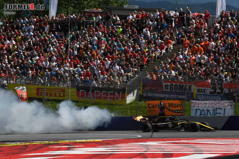 Foto zur News: Nico Hülkenberg (3): Sainz hat er derzeit nicht so klar im Griff wie am Saisonbeginn. Aber das verlorene Quali-Duell machte er mit einer starken Anfangsphase wett. Bis ihn ein Motorschaden außer Gefecht setzte. Bis dahin eine solide Vorstellung.