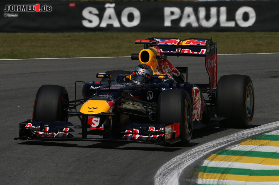 Foto zur News: 2012: Red-Bull-Renault RB8 - Fahrer: Sebastian Vettel, Mark Webber