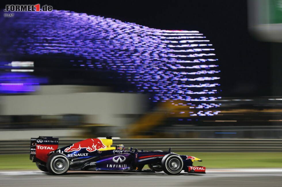 Foto zur News: 2013: Red-Bull-Renault RB9 - Fahrer: Sebastian Vettel, Mark Webber