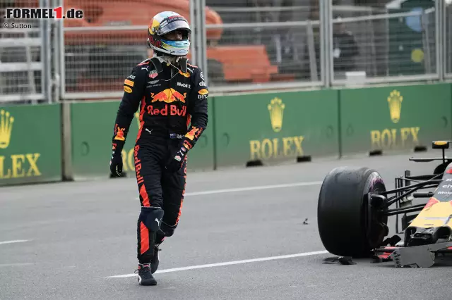 Foto zur News: Nach dem Scharmützel zwischen Max Verstappen und Daniel Ricciardo in Baku riecht es nach Stunk bei Red Bull: alle Bilder des Vorgeplänkels, des Crashs und des Nachspiels!