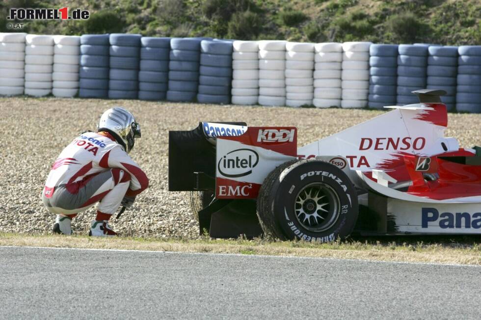 Foto zur News: Besonders bitter: Als Renault 2005 und 2006 seine besten Jahre der jüngeren Vergangenheit erlebt, ist Monaco-Sieger Trulli nicht mehr mit an Bord. Bereits Ende 2004 wechselt er zu Toyota, doch weder dort noch bei Hinterbänkler Lotus, wo er seine Formel-1-Karriere 2010 und 2011 ausklingen lässt, gelingt ihm ein weiterer Erfolg.