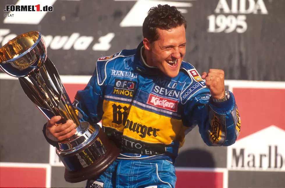 Foto zur News: Siege in aufeinanderfolgenden Jahren (15): Zwischen 1992 und 2006 konnte &quot;Schumi&quot; in jedem Jahr mindestens einen Grand Prix gewinnen - einsame Spitze! Aber Achtung: Lewis Hamilton liegt mit Siegen in elf aufeinanderfolgenden Jahren (2007 bis 2017) aktuell schon auf Rang zwei. 2022 könnte er Schumacher überholen.