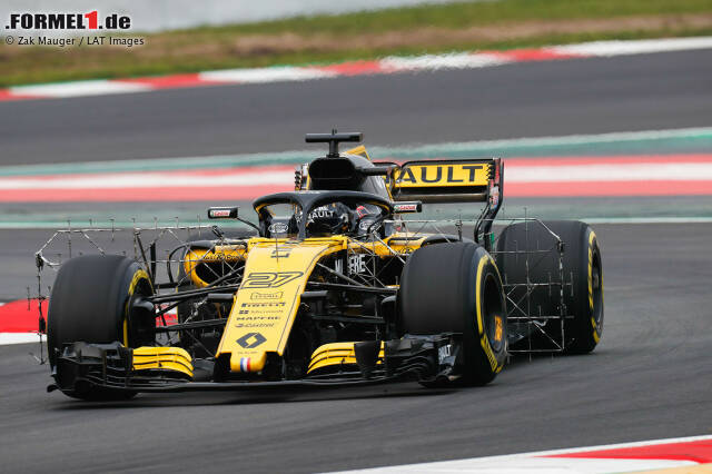 Foto zur News: Zahlreiche Sensoren sind am Renault R.S.18 unmittelbar vor den Seitenkästen angebracht. Diese Messgeräte dienen dazu, die Luftverwirbelungen hinter den Vorderrädern zu dokumentieren. So lässt sich auch feststellen, ob der Frontflügel die gewünschte Wirkung zeigt, um diese Verwirbelungen zu minimieren.