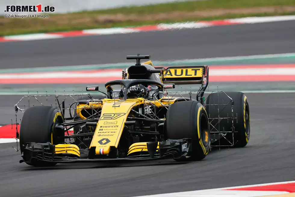 Foto zur News: Zahlreiche Sensoren sind am Renault R.S.18 unmittelbar vor den Seitenkästen angebracht. Diese Messgeräte dienen dazu, die Luftverwirbelungen hinter den Vorderrädern zu dokumentieren. So lässt sich auch feststellen, ob der Frontflügel die gewünschte Wirkung zeigt, um diese Verwirbelungen zu minimieren.