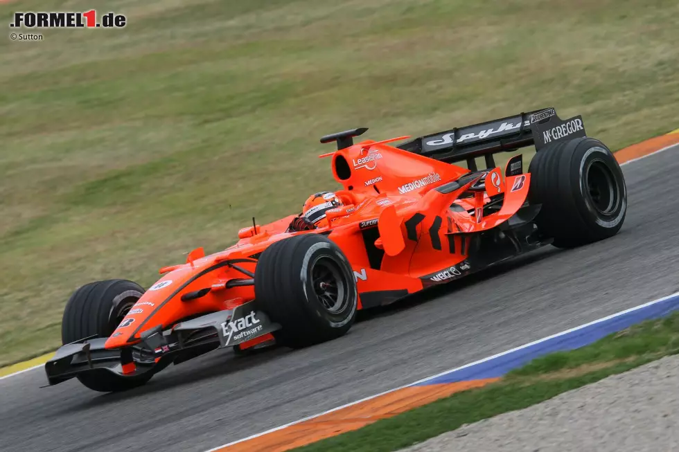 Foto zur News: ... dem knalligen Orange will 2007 dagegen das neue Spyker-Team, weil diese Farben im TV eher als Rot rüberkommen. Das Ergebnis ...