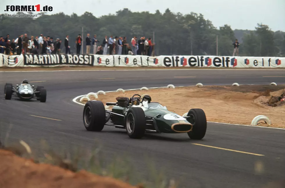 Foto zur News: 1967 ist die Formel 1 zum ersten und einzigen Mal zu Gast in Le Mans. Der Kurs gefällt aber weder Fahrern noch Organisatoren und man geht auf Abstand.