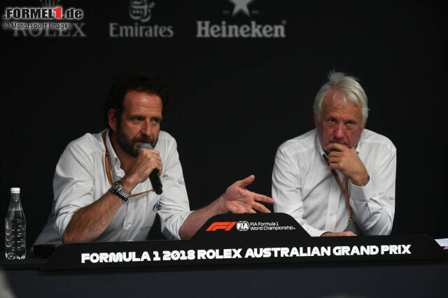 Foto zur News: Pressekonferenz in Melbourne 2018. Links im Bild: FIA-Kommunikationschef Matteo Bonciani.