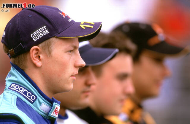 Foto zur News: 1. Kimi Räikkönen: Es war schon eine Sensation, als Sauber den jungen Finnen 2001 nach nur 23 Autorennen verpflichtete. 18 Punkte für den Titel in der Britischen Formel Renault konnten wir für ihn verbuchen. Unklar, wie viel so ein weiterer Titel in der dazugehörigen Winterserie bringt - aber sicher nicht genug!