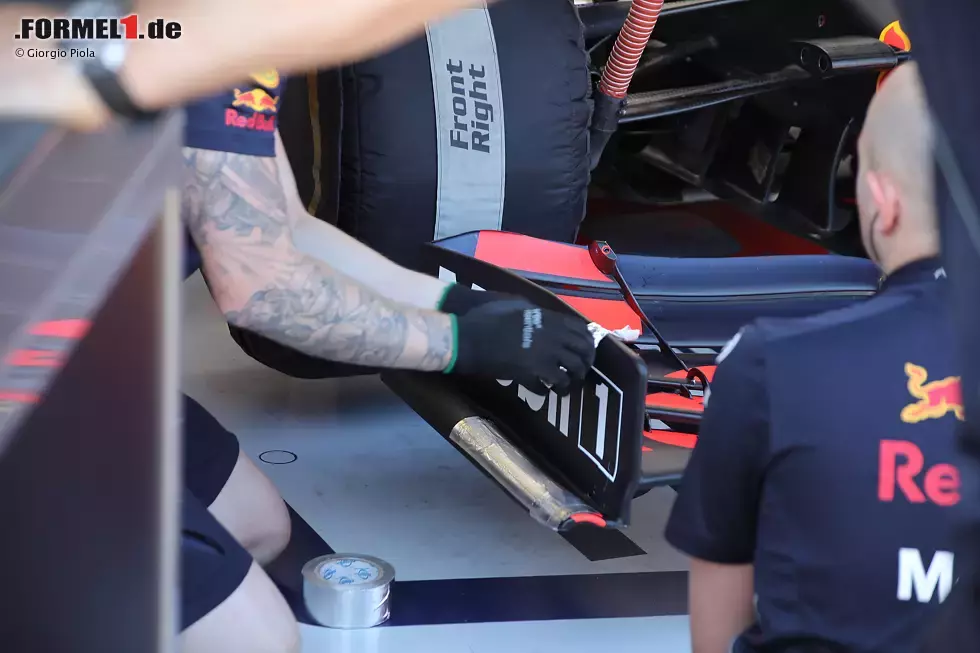 Foto zur News: Red Bull RB15: Frontflügel