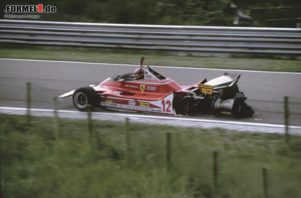 Foto zur News: Gilles Villeneuve wie ihn die Fans lieben: Nach einem Reifenschaden hinten links fährt der Kanadier 1979 wie ein Berserker eine ganze Runde auf nur zwei Rädern! Sein rechtes Vorderrad ist in der Luft, der kaputte Hinterreifen schlägt auf dem Asphalt wild Funken. Es nützt nichts: Die Aufhängung ist zu beschädigt um weiterzumachen.