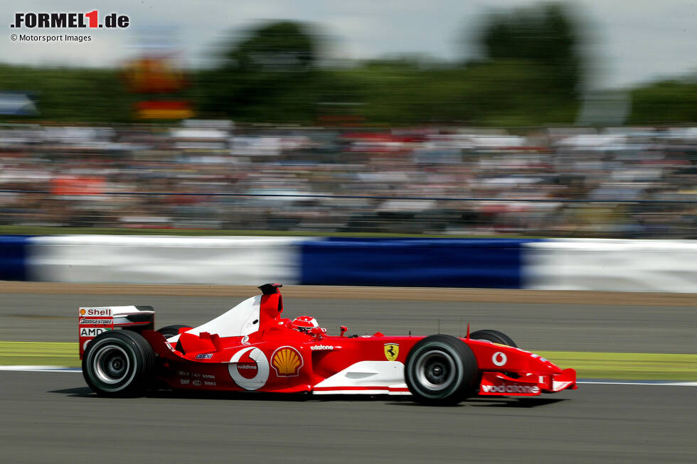 Foto zur News: 2003: Ferrari F2003-GA; Fahrer: Rubens Barrichello, Michael Schumacher