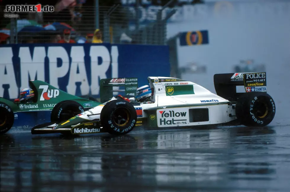 Foto zur News: Mika Häkkinen (Lotus): Lotus ist zwar ein großer Name, doch als der Finne dort 1991 seine erste Formel-1-Saison fährt, schwächelt das Team bereits seit einiger Zeit. Häkkinen schafft es 1991 lediglich einmal in die Punkte, seine wechselnden Teamkollegen verpassen im Lotus 102B mehrfach die Qualifikation.