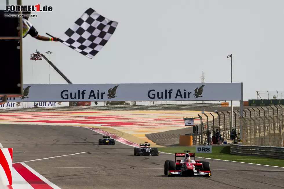 Foto zur News: Die Formel 2 erobert Leclerc anschließend im Sturm. Erneut gewinnt er gleich an seinem ersten Rennwochenende und lässt keinen Zweifel aufkommen, über wen der Titel in der umbenannten Ex-GP2-Serie gehen wird.