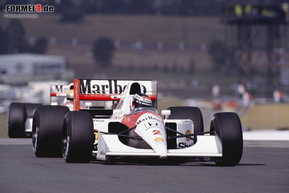 Foto zur News: 1992: McLaren-Honda MP4/6B; Fahrer: Ayrton Senna, Gerhard Berger