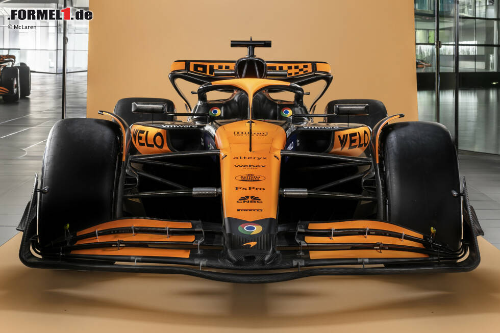 Foto zur News: 2024: McLaren-Mercedes MCL38; Fahrer: Lando Norris, Oscar Piastri