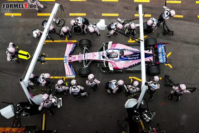 Foto zur News: Sergio Perez (3): Mit einem unterlegenen Racing Point konnte der Mexikaner nicht wirklich was ausrichten. Und trotzdem ist er für uns der Held des Rennens: Wie er nach dem Boxenstopp geistesgegenwärtig reagierte, um zwischen zwei Streckenposten durchzufahren, hat möglicherweise Leben gerettet!