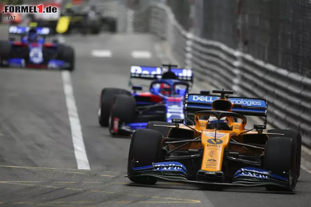 Foto zur News: Carlos Sainz (2): Je länger er bei McLaren fährt, desto mehr wächst er in die Rolle des Teamleaders hinein. Monaco liegt ihm, und das setzte er im Rennen dann auch um. Dass er Sechster wurde und nicht Achter, lag auch an der Boxenstrategie. Seine Leistung war aber makellos. Auch im Vergleich zu Norris.