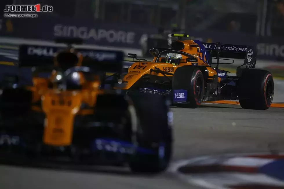 Foto zur News: Lando Norris (3): Singapur gilt als eine der schwierigsten Strecken für Rookies, und das hat Norris gegen Sainz, fast schon ein alter Hase in der Formel 1, zu spüren bekommen. Letztendlich war er &quot;Best of the Rest&quot; - aber mehr auf der Ergebnisliste als in Sachen schiere Pace.