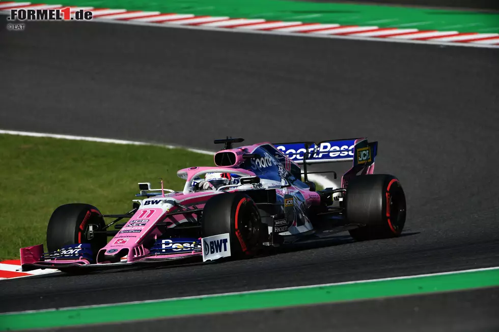 Foto zur News: Sergio Perez (3): Wäre das Rennen wirklich eine Runde kürzer gewesen, hätten wir ihm trotz versemmelter Qualifikation eine 2 gegeben. Denn das war Spitze. Die Kollision mit Gasly bringt ihm aber einen Abzug. Im echten Rennen hat er Glück, dass die letzte Runde nicht zählt. In unseren Noten tut sie es aber.