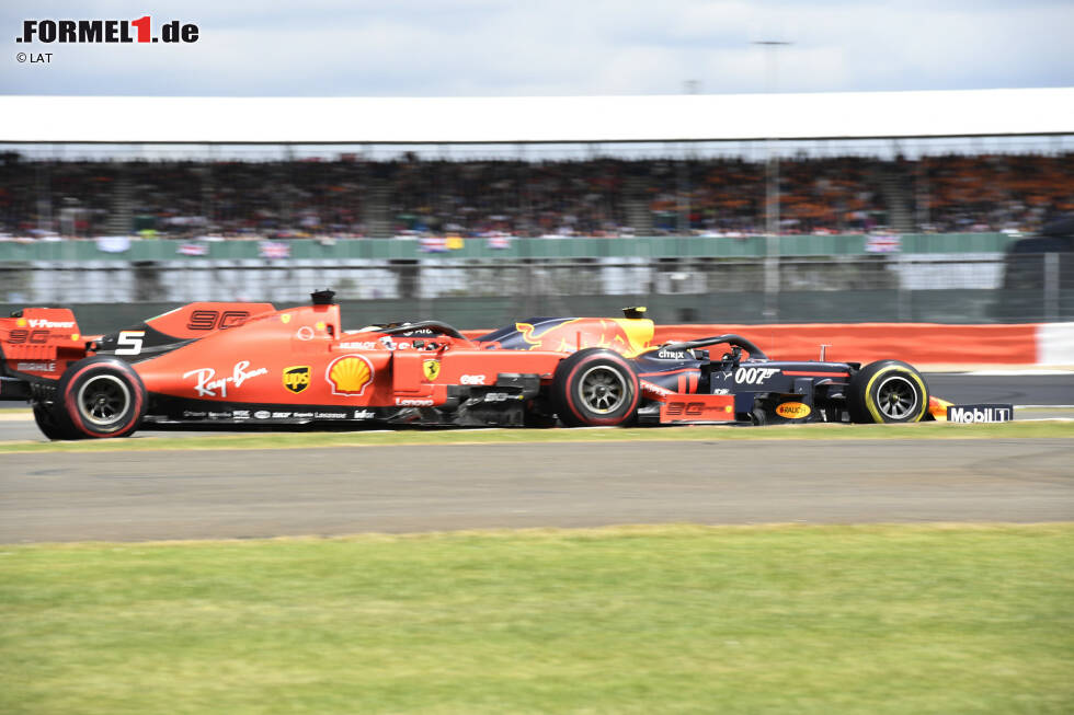 Foto zur News: Pierre Gasly (3): Redaktionsintern gab&#039;s Diskussionen, ob er nicht Note 2 bekommen sollte. Wir haben uns dagegen entschieden, weil der Abstand zu Verstappen zu groß ist. Den Start hat er verschlafen - beinahe hinter Norris zurückgefallen. Auf der Habenseite steht das Manöver gegen Vettel. Gasly kann also doch überholen!