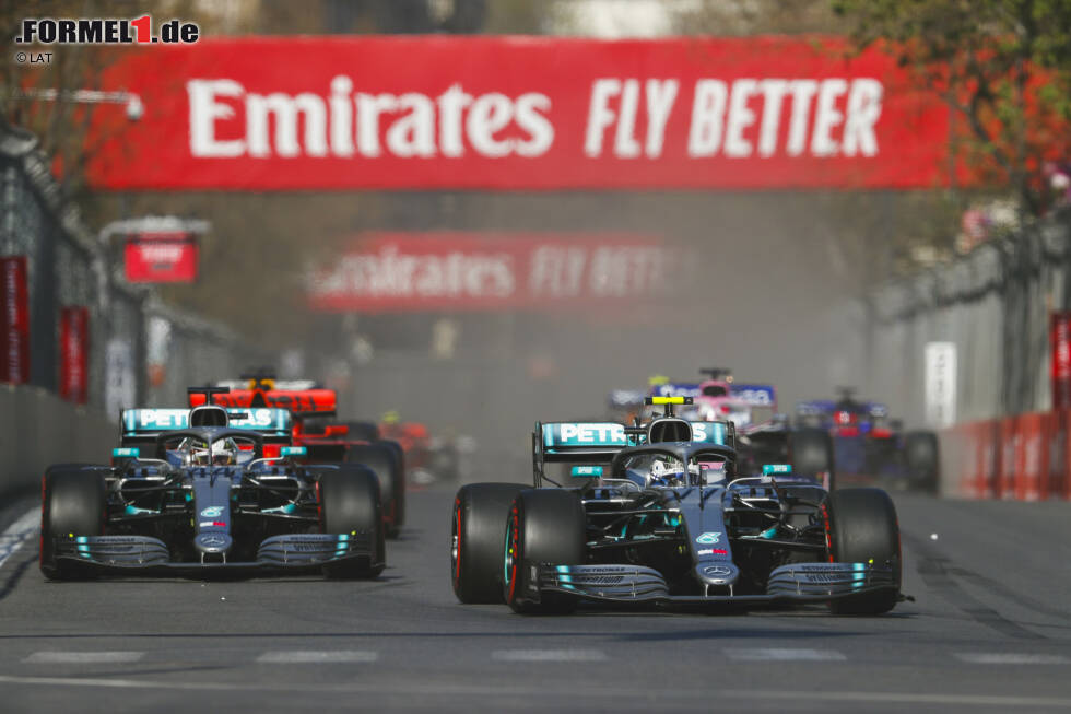 Foto zur News: Mercedes statistisch schon Weltmeister - Zumindest in der Fahrer-WM ist den Silberpfeilen der Titel 2019 statistisch nicht mehr zu nehmen. Zuvor kam es in der Geschichte der Formel 1 bereits neunmal vor, dass ein Team die ersten vier Rennen einer Saison gewinnen konnte. Am Jahresende wurde immer ein Fahrer des Teams Weltmeister.