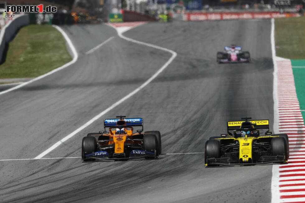 Foto zur News: Daniel Ricciardo (3): Mit diesem Renault im Qualifying in die Top 10 zu fahren, ist eine Leistung, die Anerkennung verdient. Die Grid-Rückversetzung ignorieren wir, weil sie schon in Baku passiert ist. Dass er am Ende nur knapp vor Hülkenberg ins Ziel kam, lag an der Strategie. Nicht katastrophal, aber ausbaufähig.