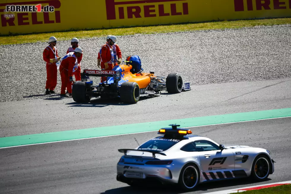 Foto zur News: Lando Norris (3): Nur knapp an Q3 vorbeigeschrammt und als erster Teamkollege Sainz in dessen Heim-Qualifying in Barcelona geschlagen - auch wenn Sainz einen Fehler hatte, ist das eine Leistung. Die Kollision mit Stroll war unglücklich. Sonst hätte auch seine Leistung WM-Punkte verdient gehabt.