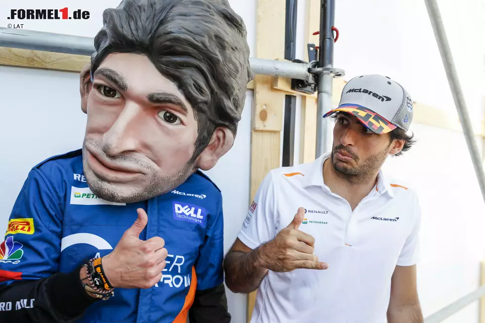 Foto zur News: Carlos Sainz (2): Ja, bei dieser Zwei ist auch ein bisschen Heimvorteil dabei. Denn den Top-10-Einzug im Qualifying hat er mit einem Fahrfehler selbst vergeben. Dafür war Sainz&#039; Performance im Rennen wirklich astrein. Einschließlich einiger sauberer Überholmanöver.