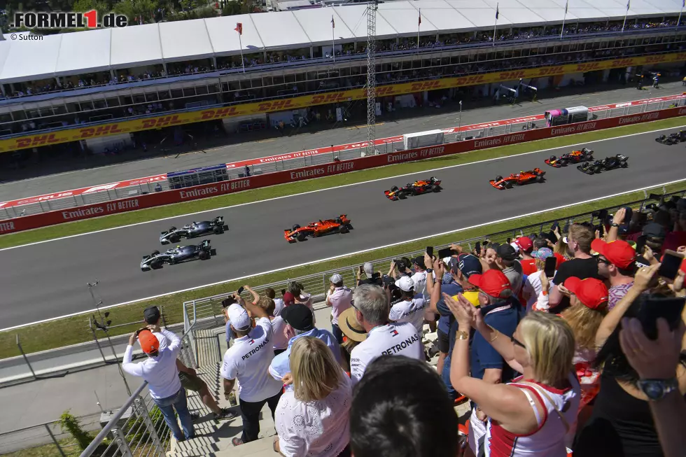 Foto zur News: Valtteri Bottas (2): Wenn wirklich die Kupplung gezickt hat, steht ihm eigentlich eine Eins zu. Das ist für uns aber nicht belegt. Nach dem verlorenen Start war in Hamiltons &quot;dirty Air&quot; klar, dass er nicht gewinnen wird. Weltklasse dafür das Qualifying. Bottas in dieser Form kann ein WM-Herausforderer sein!