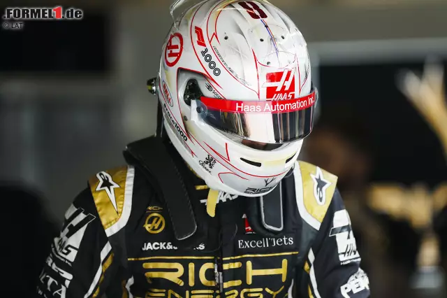 Foto zur News: Haas-Pilot Romain Grosjean hat sich ebenfalls für ein Spezialdesign entschieden. Der Franzose fährt in China mit einem schlichten weiß-grauen Helm, mit Gelbstich. Er weicht damit stark von seinem dunklen Grunddesign ab.