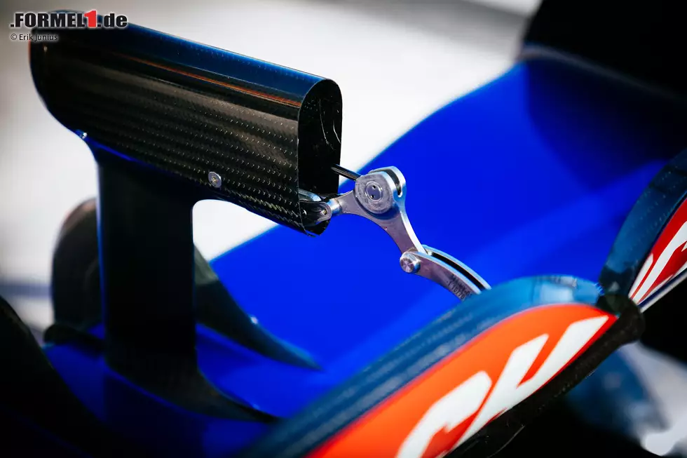 Foto zur News: Toro Rosso STR14: Drag-Reduction-System (DRS)