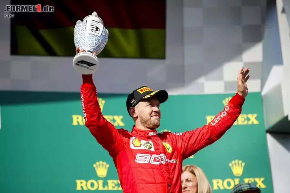 Foto zur News: Sebastian Vettel (2): Mehr als eine Minute Rückstand auf den Rennsieger ist für Ferraris Ansprüche eigentlich indiskutabel. An Vettel hat&#039;s aber nicht gelegen. Im Quali zwar knapp hinter Leclerc, im Rennen dafür davor. Mehr als P3 war nicht drin. Teamkollegen geschlagen, Maximum herausgeholt.