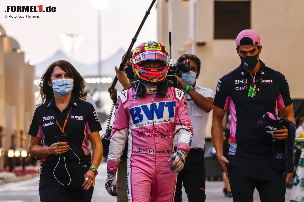 Foto zur News: Sergio Perez (3): Seine Leistung ist (unverschuldet) eigentlich kaum zu bewerten. Hatte weder ein richtiges Qualifying, weil er nur in Q1 fuhr, noch ein richtiges Rennen, weil er nach lediglich acht Runden abstellen musste. Für das Gezeigte wollten ihm in der Redaktion einige eine 2 geben. Der Mehrheit war es letztendlich aber zu wenig.