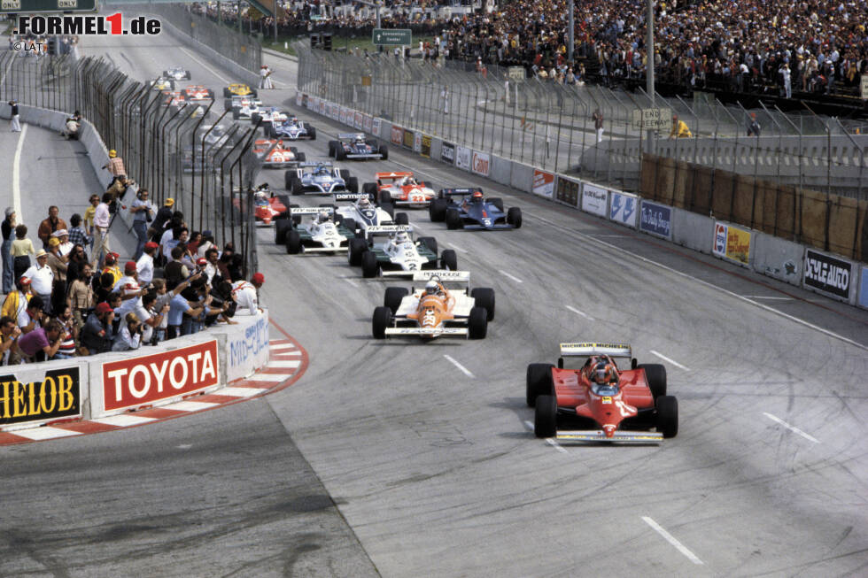 Foto zur News: Long Beach (1981) - Insgesamt dreimal findet ein Formel-1-Auftakt in den USA statt. Die Premiere gibt es 1981 in Long Beach, wo die Königsklasse zwischen 1976 und 1983 insgesamt achtmal gastiert. Den Auftakt 1981 gewinnt Alan Jones, zwei Jahre später fährt die Formel 1 letztmalig dort.