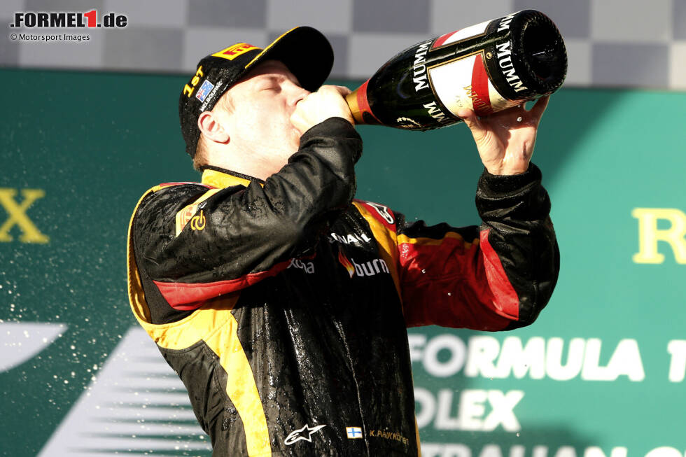 Foto zur News: 2012 kehrt der &quot;Iceman&quot; in die Formel 1 zurück - und zeigt bei Lotus, dass er nichts verlernt hat. Er siegt in Abu Dhabi, 2013 folgt ein weiterer Sieg beim Saisonauftakt in Melbourne. Ein Jahr darauf holt Ferrari Räikkönen ins Team zurück, für die er nach 5 Jahren ohne Sieg 2018 in Austin seinen 21. Grand Prix gewinnt.