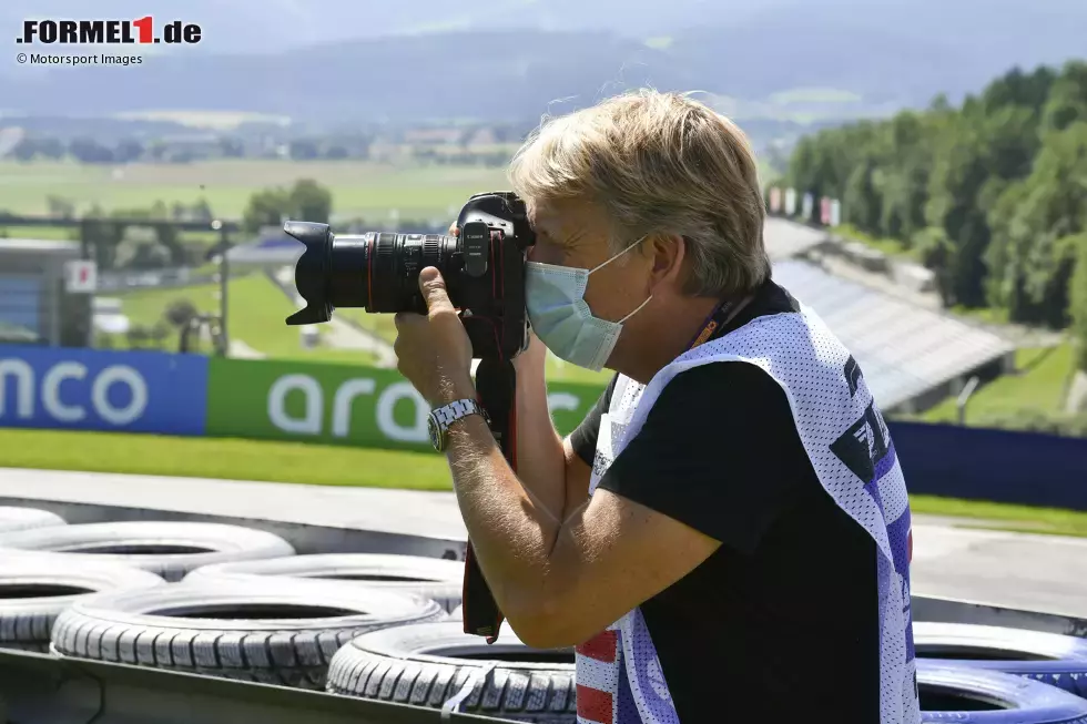 Foto zur News: ... wie bei den Fotografen von Motorsport Images, die uns diese Bilder vom etwas anderen Medientag in Spielberg erstellt haben.