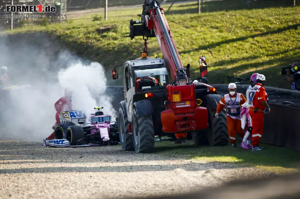 Foto zur News: ... Lance Stroll, der nach technischem Defekt in einer schnellen Kurve abflog und in die Banden knallte. Beide Fahrer ...